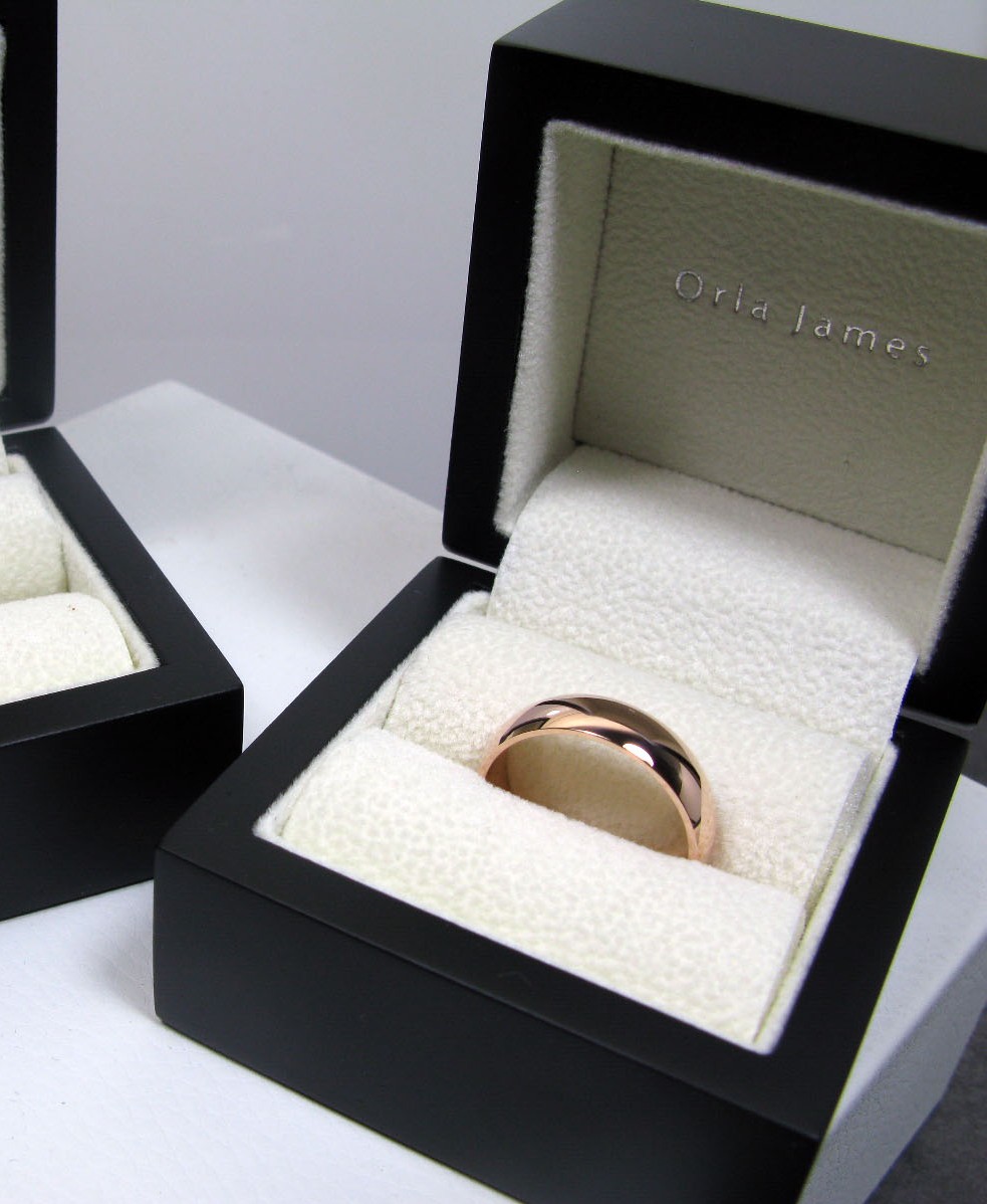 rose gold wedding ring