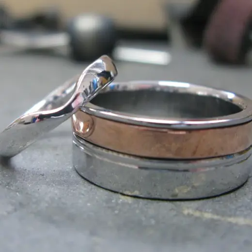Two-colour wedding bands